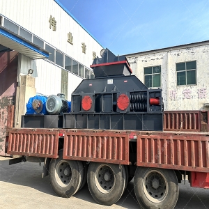 1200x800大型液壓直聯對輥破碎機發往河南