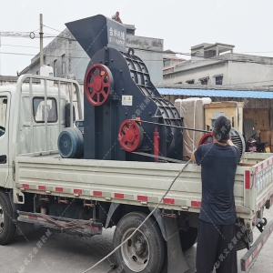 SCF600X600雙級粉碎機發貨圖片_發往山東濱州_破碎電石渣