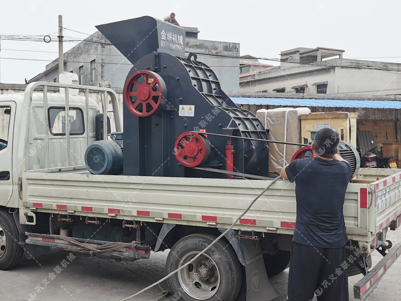 SCF600X600雙級粉碎機發貨圖片_發往山東濱州_破碎電石渣 SCF600X600雙級粉碎機發貨圖片_發往山東濱州_破碎電石渣
