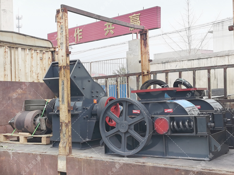 PC310X520小型錘式破碎機發(fā)貨圖片_發(fā)往河南洛河_破碎化工產(chǎn)品